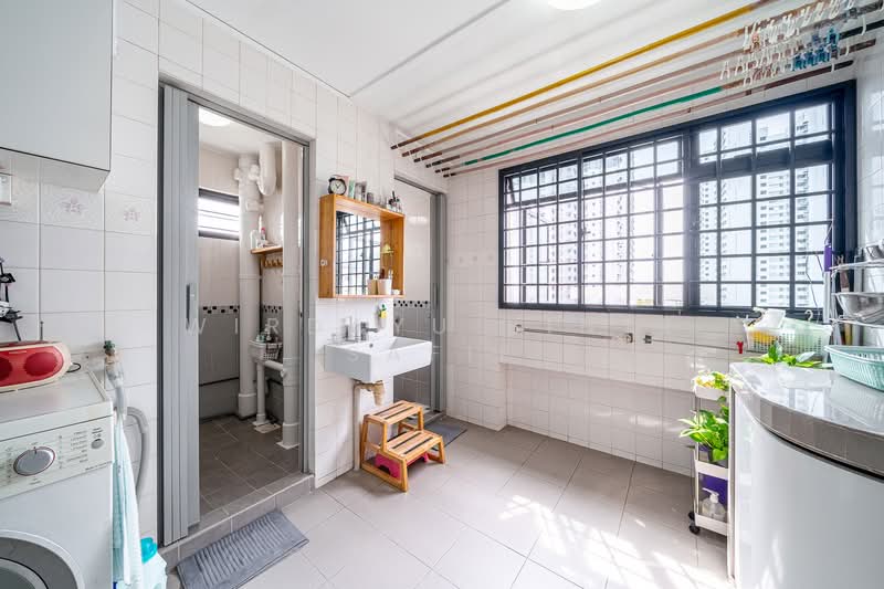 3 Saint George's Road HDB Flat For Sale at S$ 520,000 | PropertyGuru Singapore - Bathroom