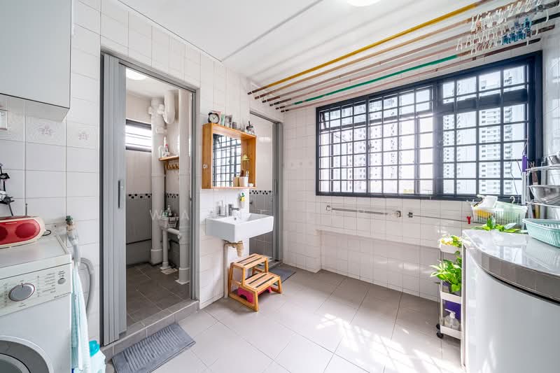 3 Saint George's Road HDB Flat For Sale at S$ 520,000 | PropertyGuru Singapore - Bathroom