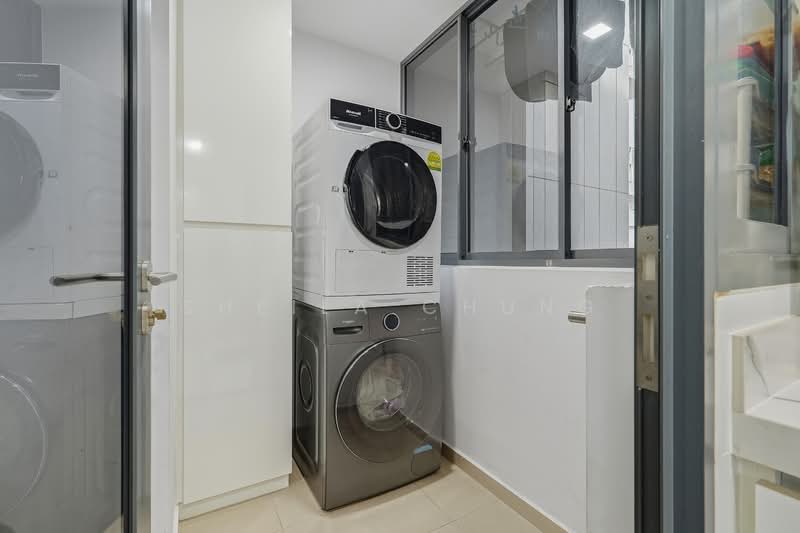 SkyPark Residences Executive Condominium For Sale at S$ 2,480,000 | PropertyGuru Singapore - Interior