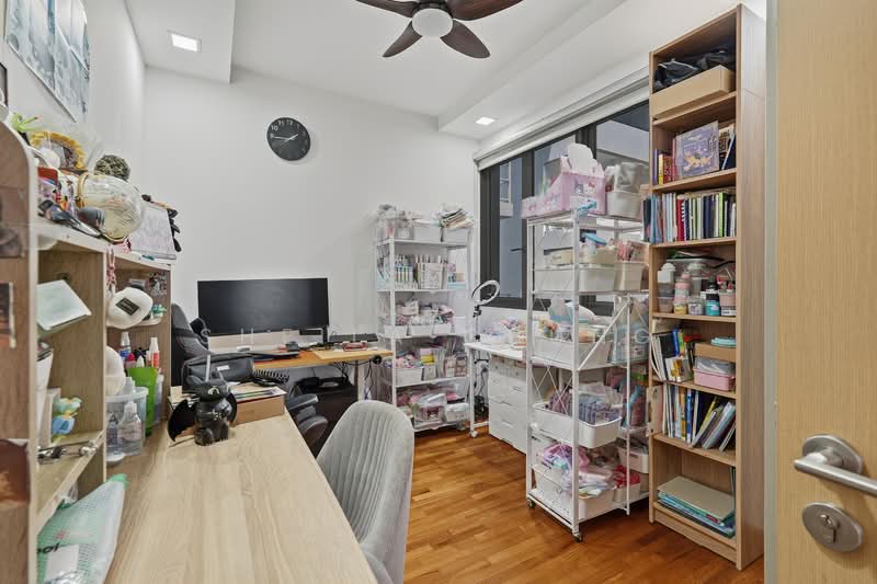 SkyPark Residences Executive Condominium For Sale at S$ 2,480,000 | PropertyGuru Singapore - Study