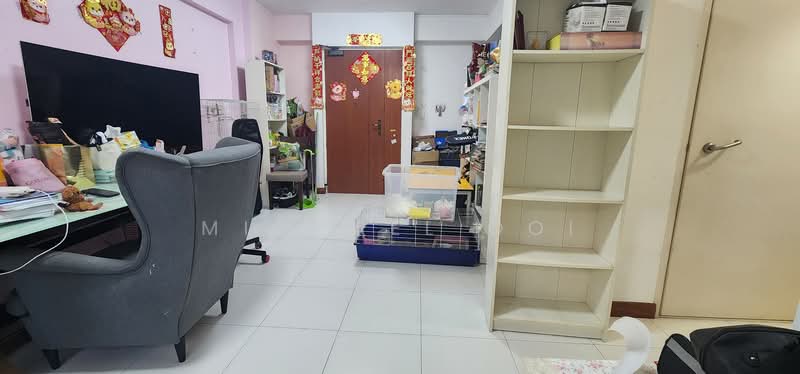 452 Yishun Ring Road HDB Flat For Sale at S$ 468,888 | PropertyGuru Singapore - Living Room