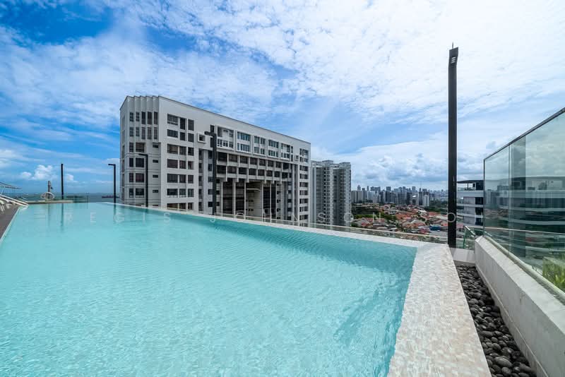 Coastline Residences Condominium For Sale at S$ 2,000,000 | PropertyGuru Singapore - Infinity Pool