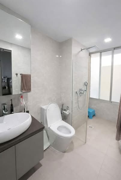 Kerrisdale, 30 Sturdee Road, 3 Bedrooms, 1,270 sqft, Condominium For Rent, by Andrew Wong, 500082538 - Bathroom - PropertyGuru.com.sg