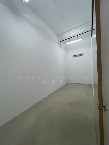 Eunos Techpark, 60 Kaki Bukit Place, 330 sqft, Light Industrial (B1) For Rent, by Celia Chong 张瑂籣, 500082554 - Interior - CommercialGuru.com.sg