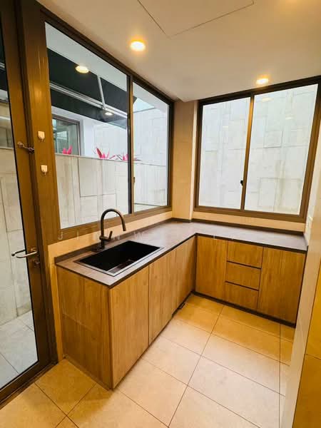 The Woods Semi-Detached House For Sale at S$ 2,799,999 | PropertyGuru Singapore - Kitchen
