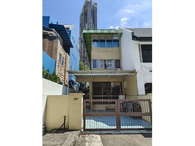 For Sale - Orchard River Valley Corner Terrace House