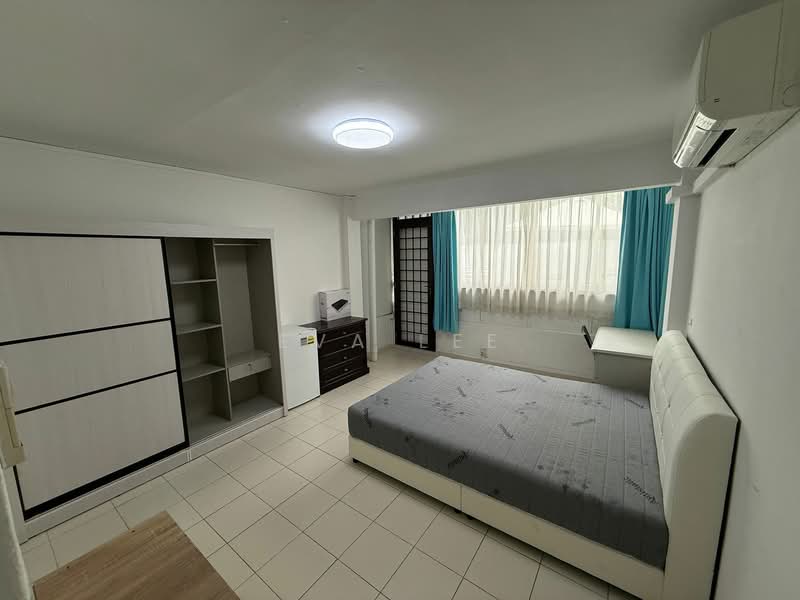 Freehold 3 Storey Corner Terrace Along Hoot Kiam Road, Hoot Kiam road, 4 Bedrooms, 5,355 sqft, Corner Terrace For Sale, by Eva Lee, 500082596 - Bedroom - PropertyGuru.com.sg