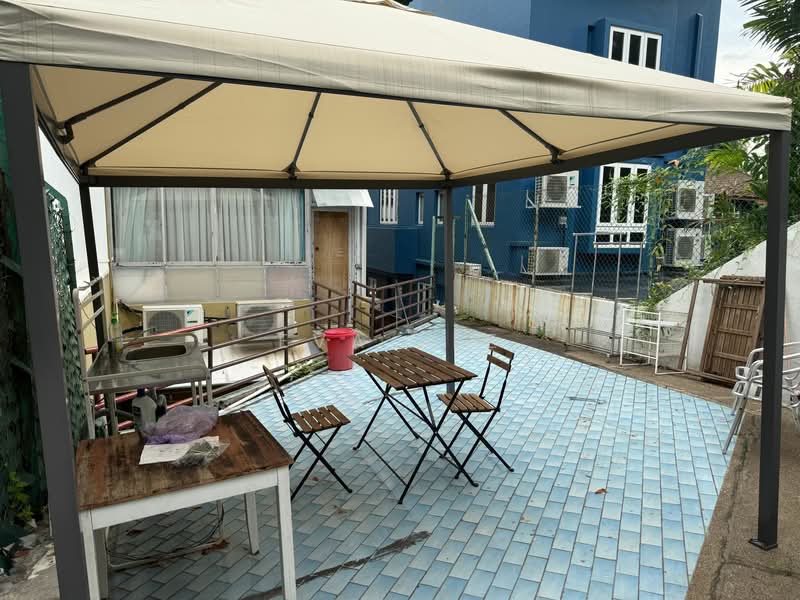 Orchard River Valley Corner Terrace House Corner Terrace For Sale at S$ 7,500,000 | PropertyGuru Singapore - Exterior