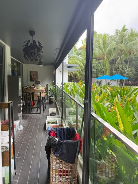 Hedges Park Condominium Condominium For Sale at S$ 1,350,000 | PropertyGuru Singapore - Balcony