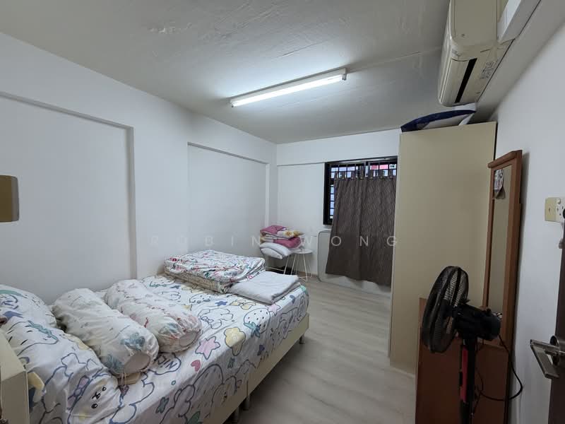 117 Bedok North Road, 117 Bedok North Road, 2 Bedrooms, 700 sqft, HDB Flat For Rent, by Robin Wong, 500082605 - Bedroom - PropertyGuru.com.sg