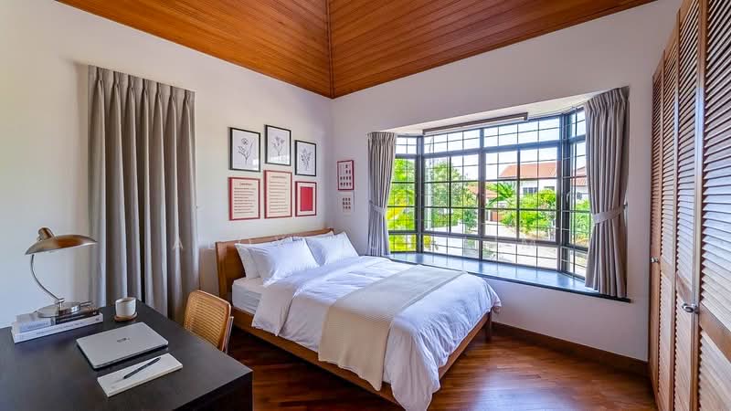 Lengkok Mariam, , 6 Bedrooms, 3,800 sqft, Detached House For Rent, by Aloysius Lim, 500082606 - Bedroom - PropertyGuru.com.sg
