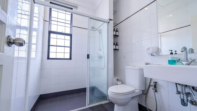 Lengkok Mariam, , 6 Bedrooms, 3,800 sqft, Detached House For Rent, by Aloysius Lim, 500082606 - Bathroom - PropertyGuru.com.sg