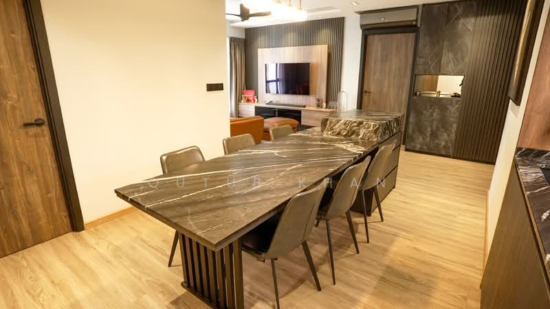 110A Bidadari Park Drive, , 4 Bedrooms, 1,292 sqft, HDB Flat For Sale, by Qutub Khan, 500082624 - Living Room - PropertyGuru.com.sg