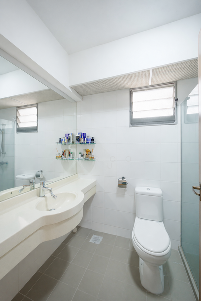 679B Punggol Drive HDB Flat For Sale at S$ 930,000 | PropertyGuru Singapore - Bathroom