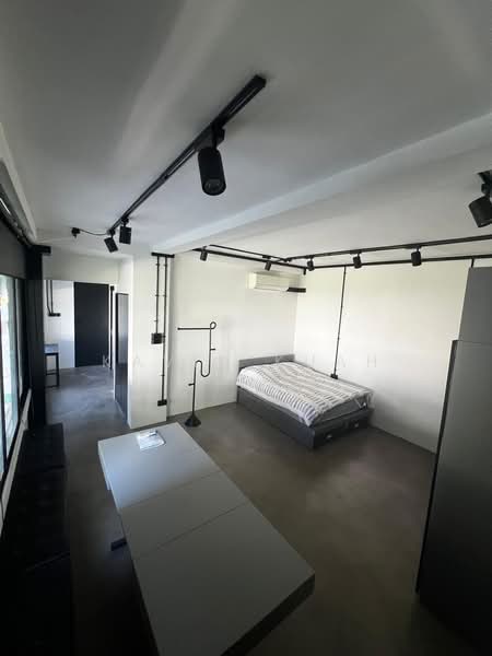 22 Tiong Bahru Road HDB Flat For Sale at S$ 888,000 | PropertyGuru Singapore - Bedroom