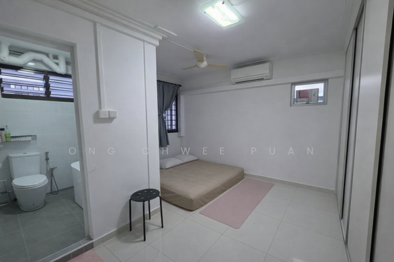 873 Yishun Street 81 HDB Flat For Sale at S$ 648,800 | PropertyGuru Singapore - Bedroom
