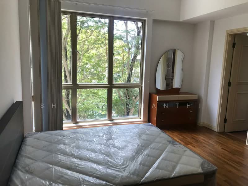 City Fringe Enbloc Potential 2 bed Ensuite Apartment For Sale at S$ 1,499,999 | PropertyGuru Singapore - Bedroom