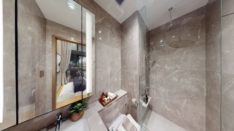 Lentoria Condominium For Sale at S$ 2,980,000 | PropertyGuru Singapore - Bathroom
