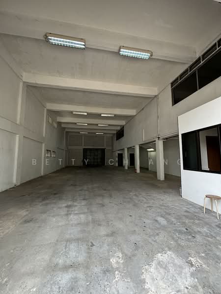 HILLVIEW TERRACE, , 6,551 sqft, Light Industrial (B1) For Rent, by Betty Chiang, 500082666 - Production (ground floor) - CommercialGuru.com.sg