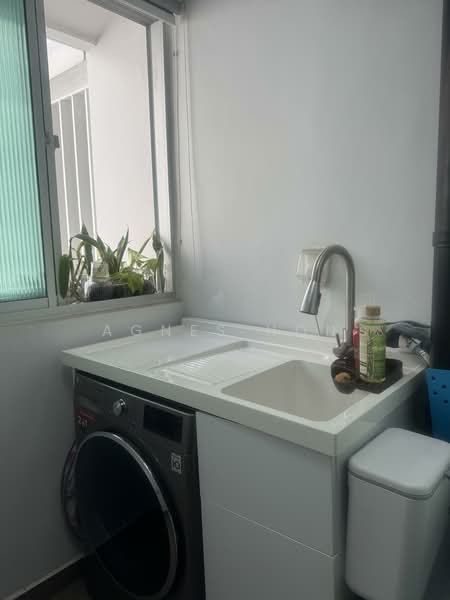 573C Woodlands Drive 16 HDB Flat For Sale at S$ 730,000 | PropertyGuru Singapore - Interior