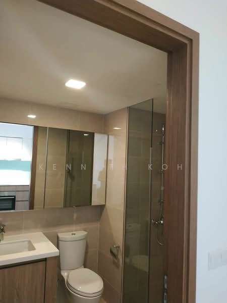 Kingsford Waterbay, 66 Upper Serangoon View, 1 Bedroom, 474 sqft, Condominium For Rent, by Kenneth Koh, 500082705 - Bathroom - PropertyGuru.com.sg