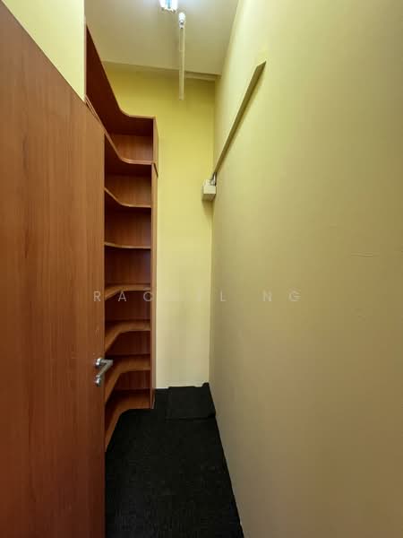Tradehub 21, 8 Boon Lay Way, 1,647 sqft, Light Industrial (B1) For Rent, by Rachel ng, 500082711 - CommercialGuru.com.sg