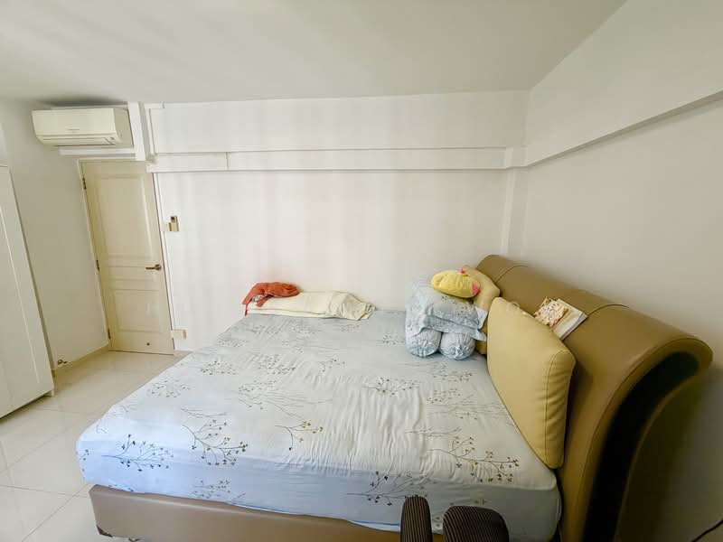 160 Tampines Street 12, 160 Tampines Street 12, 3 Bedrooms, 1,302 sqft, HDB Flat For Rent, by Hui Sann Kwok, 500082740 - Bedroom - PropertyGuru.com.sg