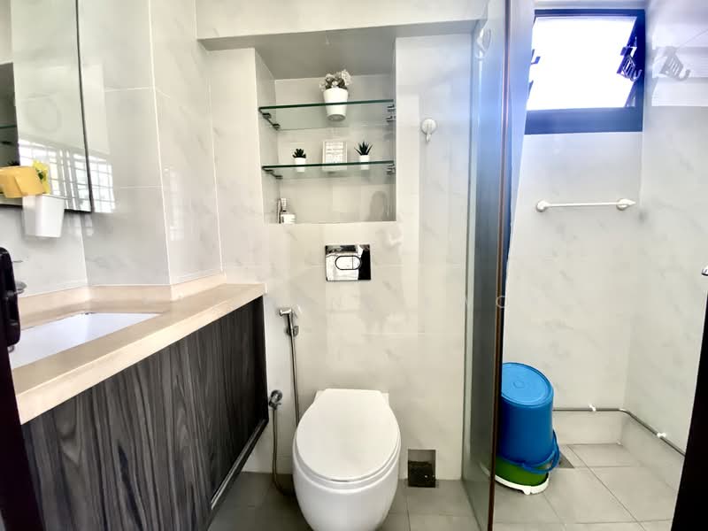 160 Tampines Street 12, 160 Tampines Street 12, 3 Bedrooms, 1,302 sqft, HDB Flat For Rent, by Hui Sann Kwok, 500082740 - Bathroom - PropertyGuru.com.sg