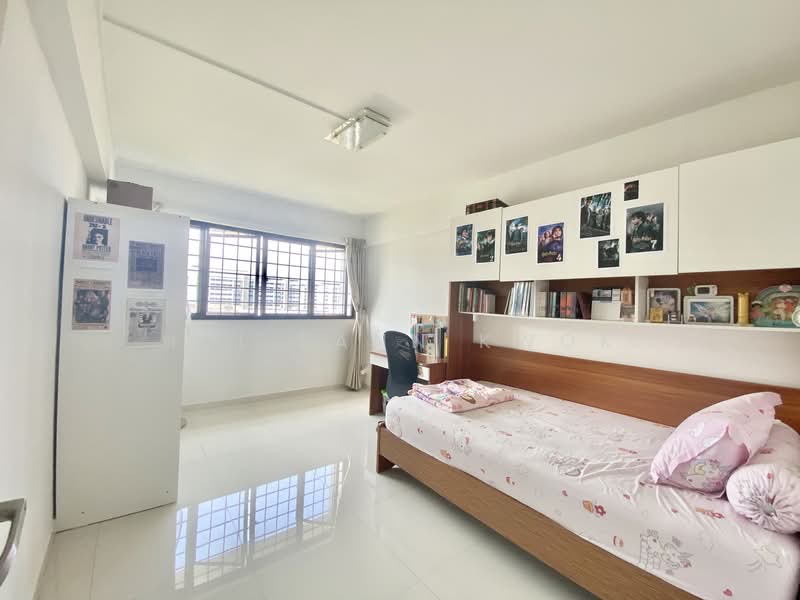 160 Tampines Street 12, 160 Tampines Street 12, 3 Bedrooms, 1,302 sqft, HDB Flat For Rent, by Hui Sann Kwok, 500082740 - Bedroom - PropertyGuru.com.sg