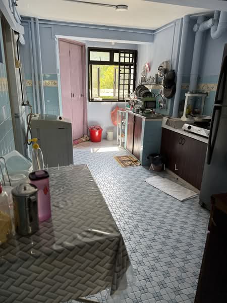 45 Sims Drive HDB Flat For Sale at S$ 390,000 | PropertyGuru Singapore - Kitchen actual photo 