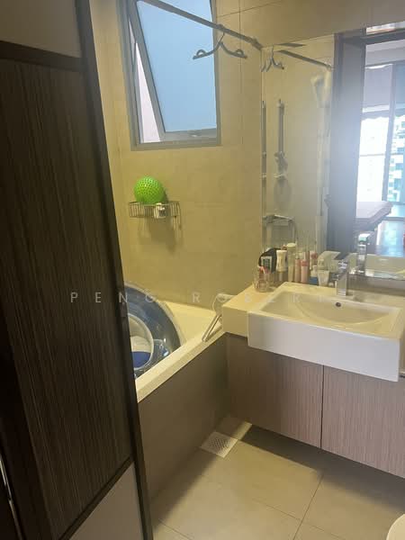 Kovan Melody Condominium For Sale at S$ 2,880,000 | PropertyGuru Singapore - Bathroom