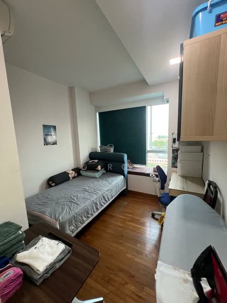 Kovan Melody, 23 Kovan Road, 4 Bedrooms, 1,410 sqft, Condominium For Sale, by Peng Robert, 500082748 - Bedroom - PropertyGuru.com.sg