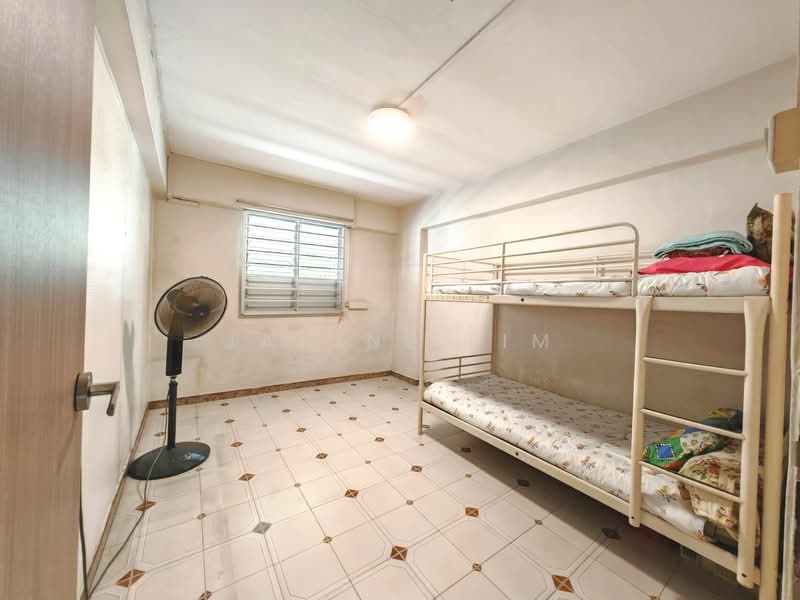 624 Ang Mo Kio Avenue 4 HDB Flat For Sale at S$ 450,000 | PropertyGuru Singapore - Bedroom
