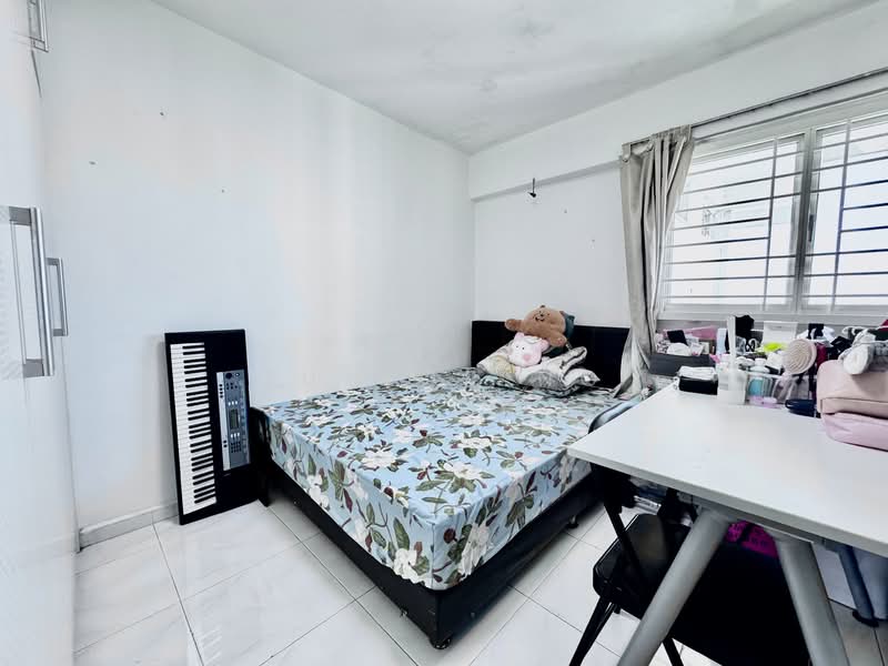 45 Marine Crescent HDB Flat For Sale at S$ 695,000 | PropertyGuru Singapore - Bedroom