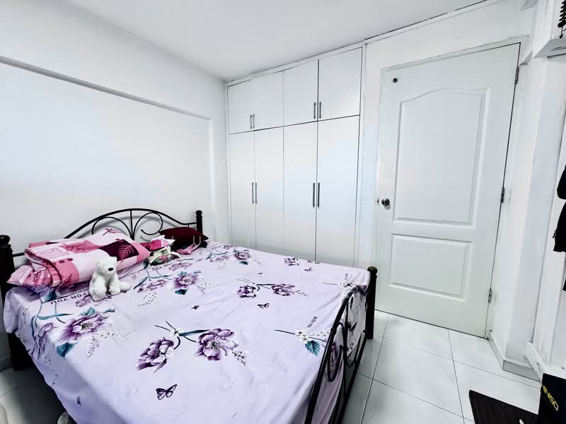 45 Marine Crescent HDB Flat For Sale at S$ 695,000 | PropertyGuru Singapore - Bedroom