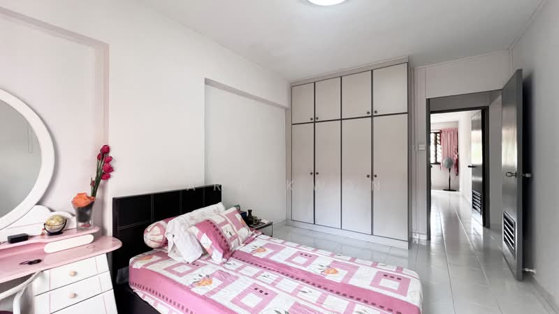 236 Bishan Street 22 HDB Flat For Sale at S$ 1,070,000 | PropertyGuru Singapore - Bedroom