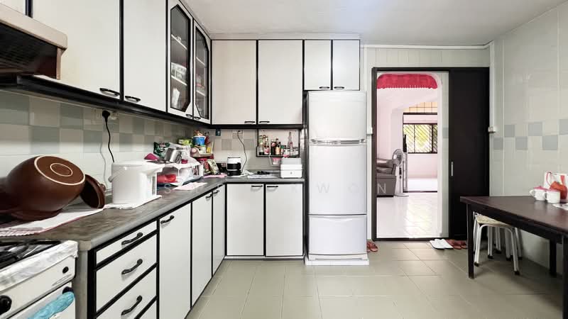 236 Bishan Street 22 HDB Flat For Sale at S$ 1,070,000 | PropertyGuru Singapore - Kitchen