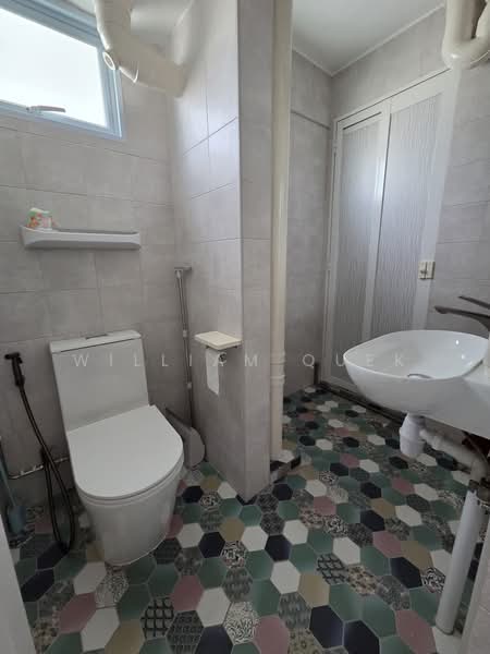 74 Whampoa Drive, 74 Whampoa Drive, 2 Bedrooms, 711 sqft, HDB Flat For Rent, by William Quek, 500082771 - Bathroom - PropertyGuru.com.sg