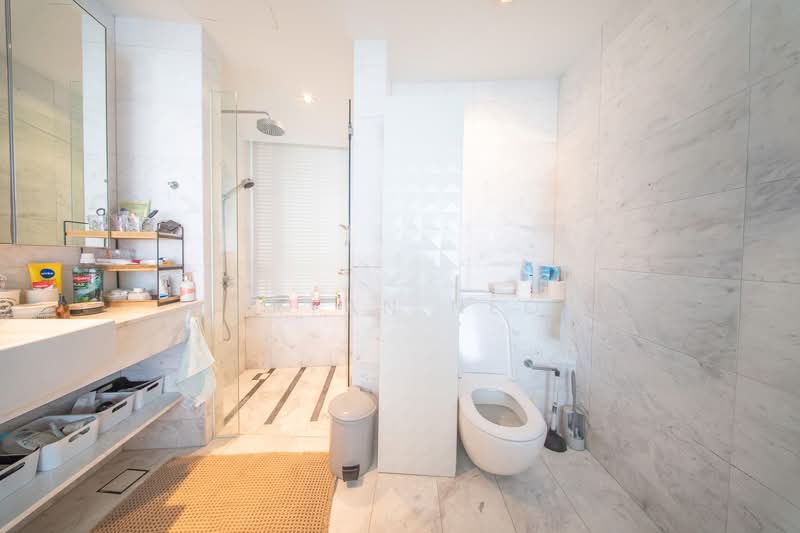 The Coast at Sentosa Cove Condominium For Sale at S$ 4,500,000 | PropertyGuru Singapore - Bathroom