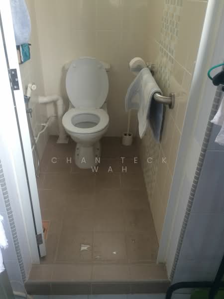 85 Circuit Road, 85 Circuit Road, Room Rental, 150 sqft, HDB Flat For Rent, by Chan Teck Wah, 500082785 - Bathroom - PropertyGuru.com.sg