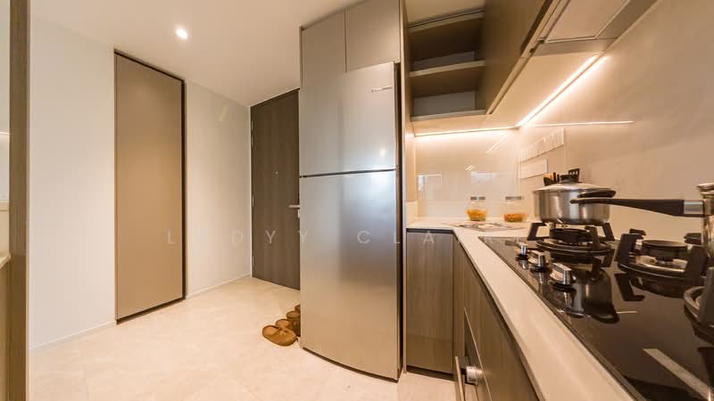 Piccadilly Grand, Northumberland Road, 3 Bedrooms, 883 sqft, Condominium For Rent, by Ladyy Claire, 500082790 - Kitchen - PropertyGuru.com.sg