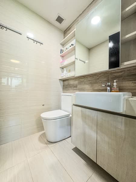 High Park Residences Condominium For Sale at S$ 2,300,000 | PropertyGuru Singapore - Bathroom