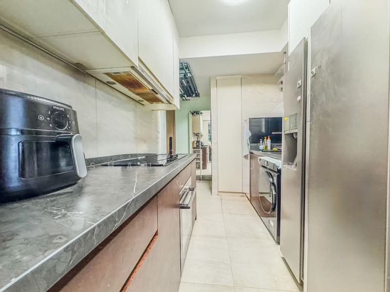 High Park Residences Condominium For Sale at S$ 2,300,000 | PropertyGuru Singapore - Kitchen