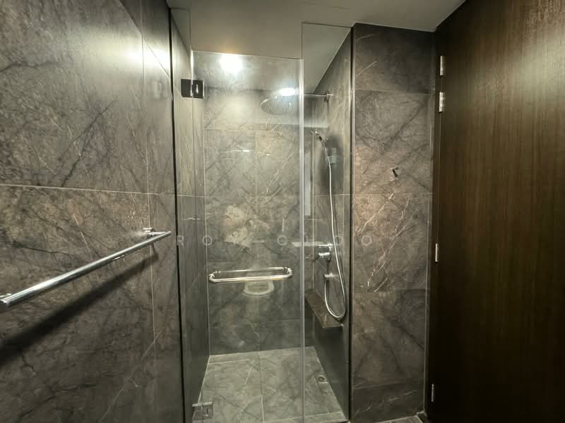 Hyll on Holland Condominium For Sale at S$ 1,760,000 | PropertyGuru Singapore - Bathroom