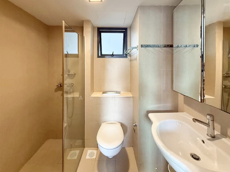 1E Cantonment Road HDB Flat For Sale at S$ 1,400,000 | PropertyGuru Singapore - Master Bathroom