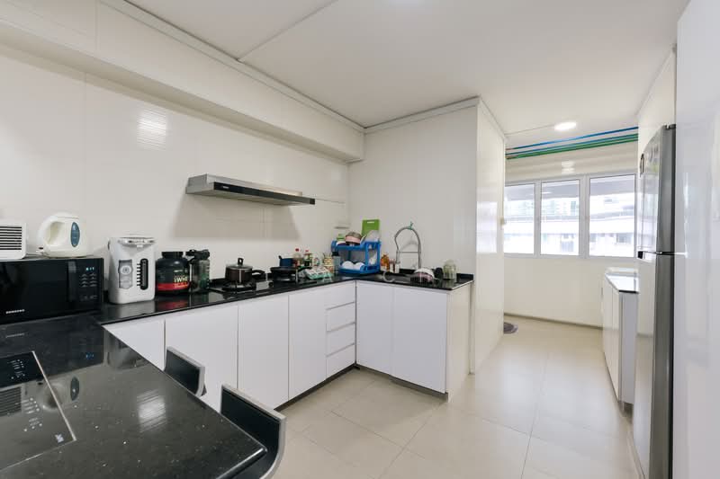 554 Hougang Street 51 HDB Flat For Sale at S$ 640,000 | PropertyGuru Singapore - Kitchen