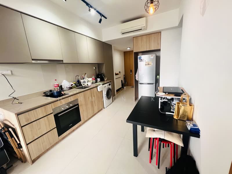 Twin VEW Condominium For Sale at S$ 1,080,000 | PropertyGuru Singapore - Kitchen