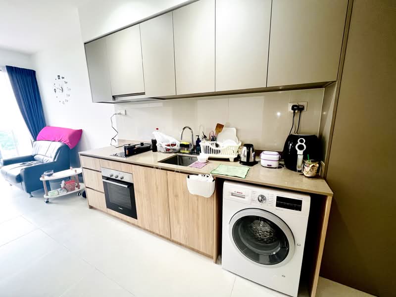 Twin VEW Condominium For Sale at S$ 1,080,000 | PropertyGuru Singapore - Kitchen