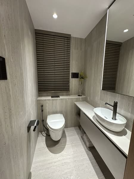 8@BT Condominium For Sale at S$ 1,939,000 | PropertyGuru Singapore - Common Bathroom