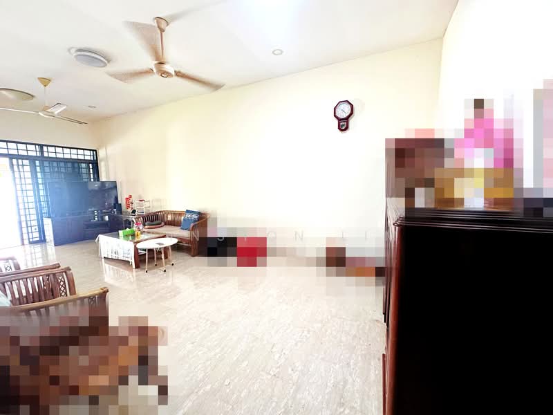 Upper Changi Road East Semi-Detached House For Sale at S$ 3,100,000 | PropertyGuru Singapore - Living Room